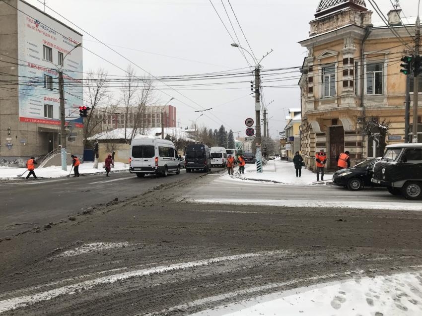 В Забайкалье на уборке снега и обеспечении проезда задействовано свыше 100 единиц техники